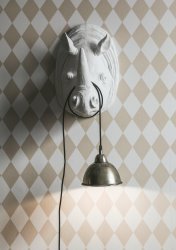 Bella Ø18 Guld vindueslampe Fra PR Home - Stil og moderne loft- og vindueslampe i metal med industrielt design.
