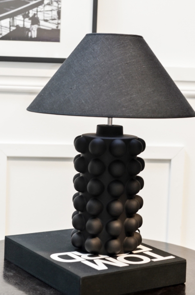 Bubbles 38cm Sort lampefod Fra Hallbergs - Bubbles er en moderne keramisk lampefod.