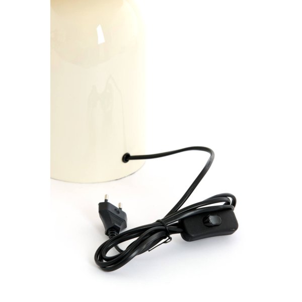 Tolima 35cm Cremet hvid bordlampe Fra Light & Living - Lampens harmoniske farvetone spreder en varm og behagelig f&oslash;lelse i rummet - perfekt som stemningsbelysning p&aring; natbordet, i vinduet eller p&aring; en hylde.