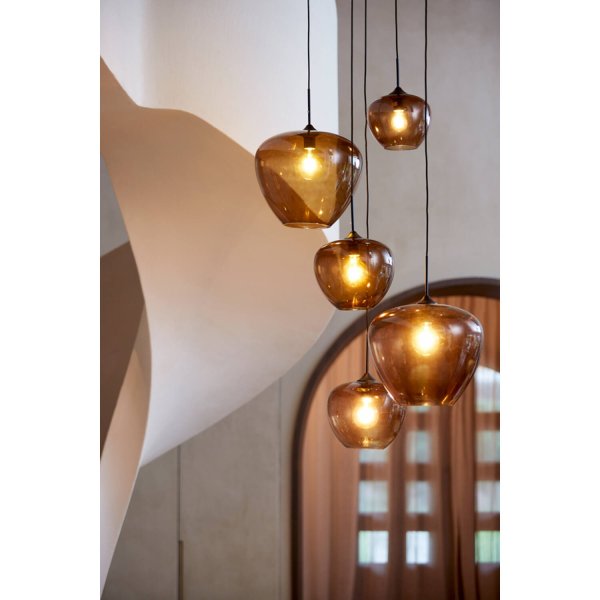 Mayson Ø40 Brun loftslampe Fra Light & Living - Mayson er en elegant og stilfuld pendellampe med en sk&aelig;rm i bruntonet glas, der giver et bl&oslash;dt og behageligt lys.