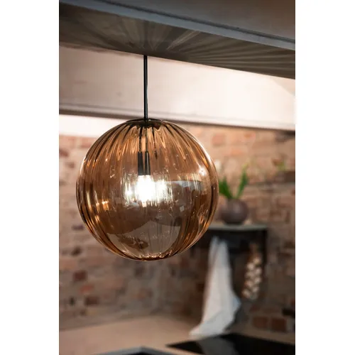 Fengari Ø35 Rav loftslampe Fra Markslöjd - Placer ledningerne over et rundt sofabord eller hæng flere på række over et længere spisebord.