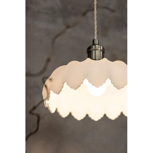 Kurage Ø25 Hvid loftslampe Fra Markslöjd - Lampen er i en m&aelig;lkehvid frostet farve og har en lampefod i messing.