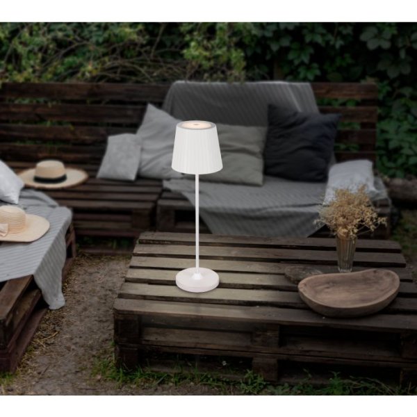 Cabozo 37cm Hvid bærbar Fra Eglo - Cabozo er en stilfuld bordlampe til udendørs brug med et moderne, tidløst design i sort plast.