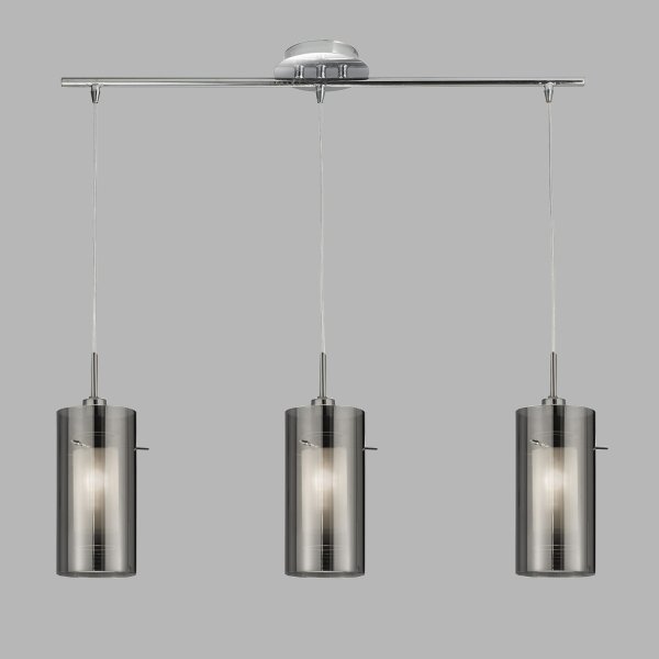 Duo 70cm Røgfarvet loftslampe Fra Searchlight - Duo pendel i krom med tre pærer og dobbeltcylindrede glasskærme giver et moderne og stilrent indtryk i køkkenet eller spisestuen, perfekt placeret over et køkken.