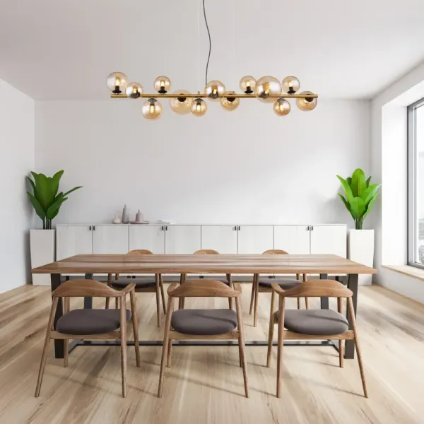 Riha 120cm Rav loftslampe Fra Globo Lighting - Lampan &auml;r av matt m&auml;ssingsf&auml;rgad metall och ger ditt hem en lyxig och inbjudande atmosf&auml;r.