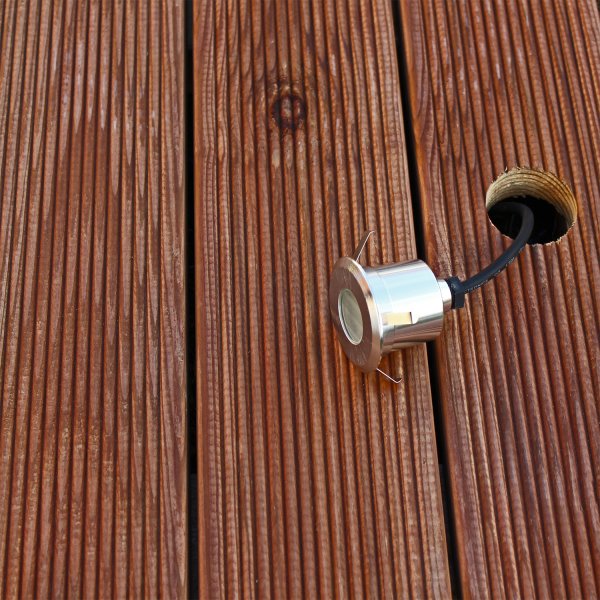 Terra Sølv Fra Lightson - P&aring; en mole eller langs en korridor, kan du skabe en meget blød lysstrøm, mens lyset guider dig, hvor du skal hen.