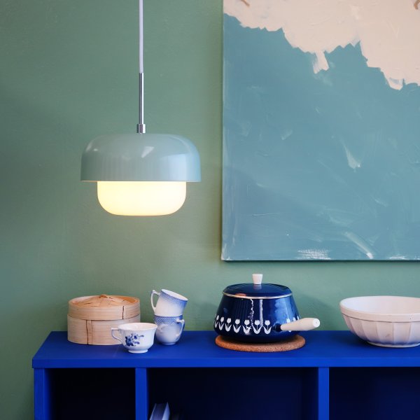 Haipot Ø23 Mynte loftslampe Fra Dyberg Larsen - Lampen er designet af danske Frank Kerdil og produceret i samarbejde med stylist Anette Eckmann og er inspireret af det japanske univers og Australiens smukke farver.