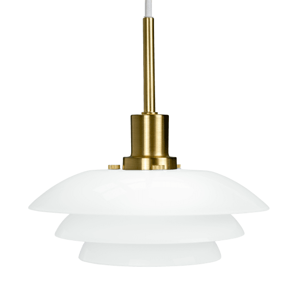 DL20 Ø20 Messing loftslampe Fra Dyberg Larsen - Vedhænget kommer med en 3m hvid tekstilsnor og har et klassisk og moderne design med mundblæst glas.