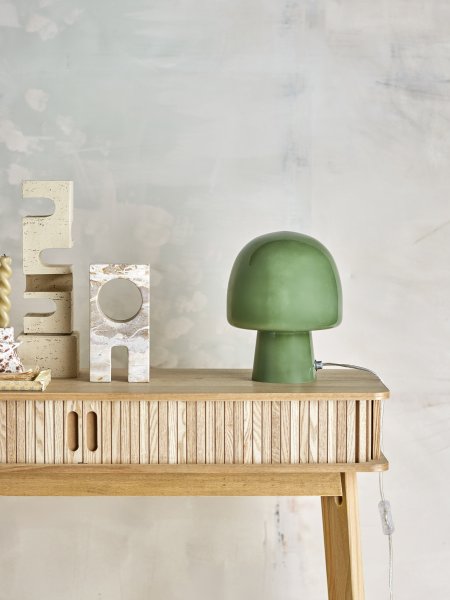 Paddy 26cm Grøn bordlampe Fra Bloomingville - Hver lampe er unikt fremstillet, hvilket betyder, at der kan forekomme sm&aring; variationer i farve og form - og det er netop det, der g&oslash;r Paddy s&aring; speciel.