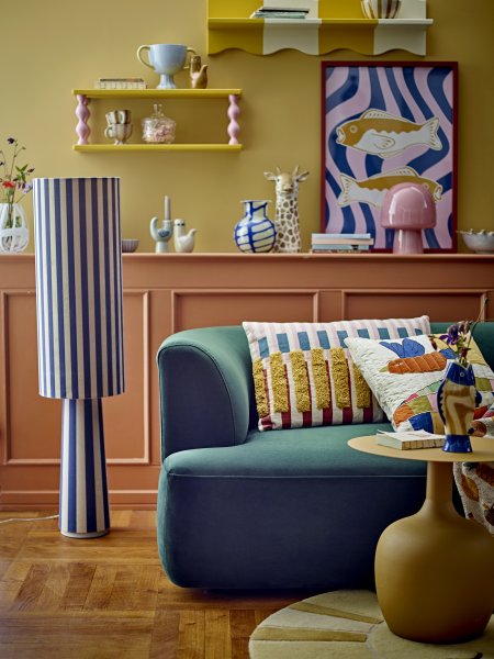 Paddy 26cm Lyserød bordlampe Fra Bloomingville - Hver lampe er unikt fremstillet, hvilket betyder, at der kan forekomme sm&aring; variationer i farve og form - og det er netop det, der g&oslash;r Paddy s&aring; speciel.