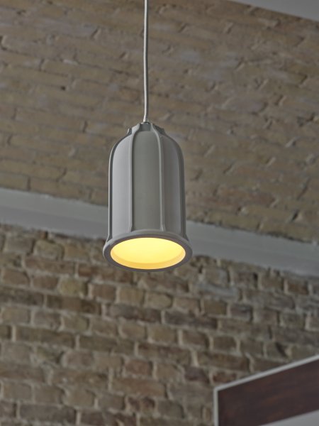 Zoom billede af Concrete Sim Ø12 Grå loftslampe Fra Osram - Concrete Sim er et rustikt vedh&aelig;ng med design af h&oslash;j kvalitet.