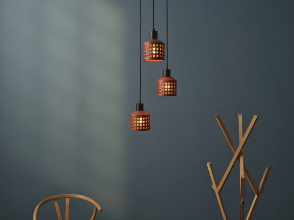 Clay Windows Ø32 Brun loftslampe Fra Ledvance - Clay Windows har en rustik design med sina sk&auml;rmar gjord av lera i en r&ouml;dbrun f&auml;rg.