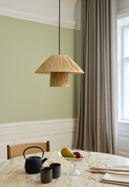 Bamboo Paper Hut Ø40 Natur loftslampe Fra Ledvance - Den naturliga formgivningen och det naturliga materialet g&ouml;r att den passar in i n&auml;stan alla hem och stilar.