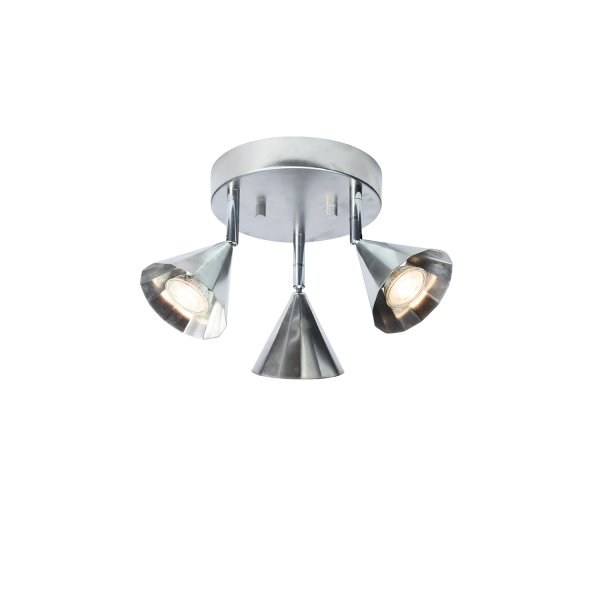 Rain 3 Sølv spotlight Fra CO Bankeryd - Loftslampen spreder et j&aelig;vnt lys, der skaber en behagelig atmosf&aelig;re, og dens stilrene form g&oslash;r den til en diskret men elegant detalje i alle typer interi&oslash;r.