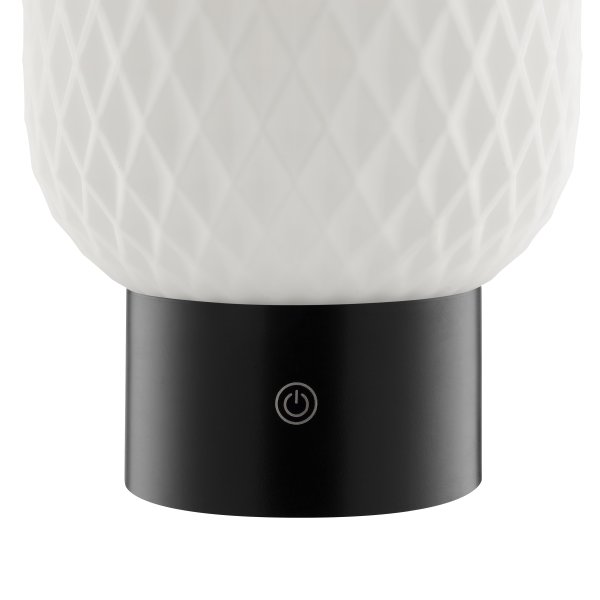 Sarastro 20cm Sort bærbar Fra Brilliant - Sarastro er en bærbar og genopladelig lampe lavet af glas og plastik med et moderne udtryk og et stilfuldt design.