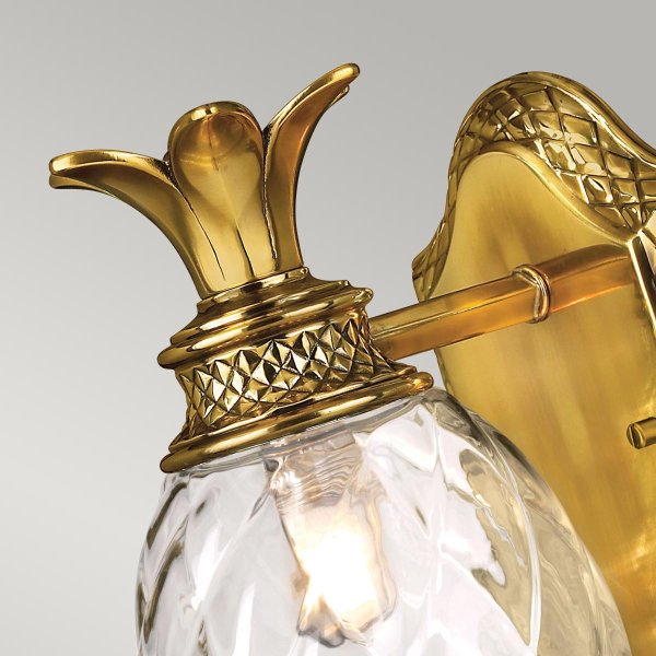 Plantation Ø12 Messing badeværelseslampe Fra Elstead Lighting - Denne lampe er lavet af massiv messing og er både holdbar og smuk.