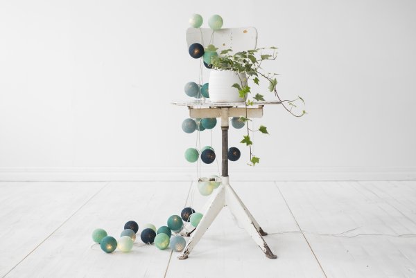 Irislights Cool Mint 20-lights Blå Fra Irislights - Produktet er h&aring;ndlavet, og variationer i farve, form og st&oslash;rrelse kan forekomme.