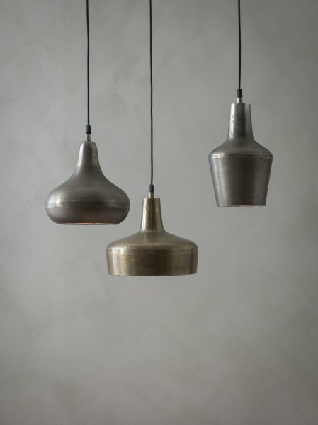 Saint Ø27 Guld loftslampe Fra PR Home - Dejligt alene eller mere i en gruppe.