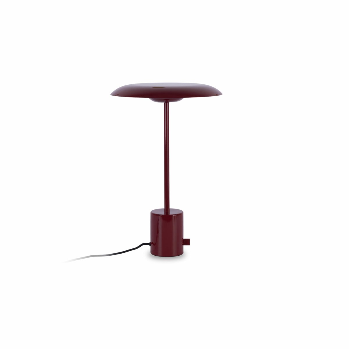 Hoshi 40cm Bourgogne bordlampe Fra Faro Barcelona - Hoshi er en designerlampe med en slank silhuet, stabil base og integreret LED (12W, 2700K), der giver et varmt og behageligt lys.