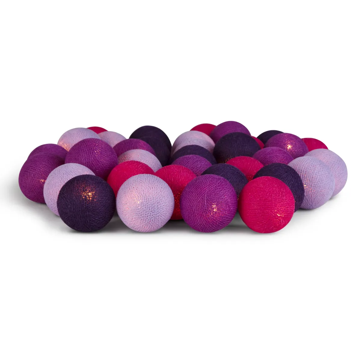 Irislights Vivid Violet 20-lights Lilla Fra Irislights - Kuglerne giver et dejligt sk&aelig;r, n&aring;r k&aelig;den er t&aelig;ndt, og kan placeres eller h&aelig;nges p&aring; forskellige m&aring;der og i forskellige omgivelser som en sjov detalje!