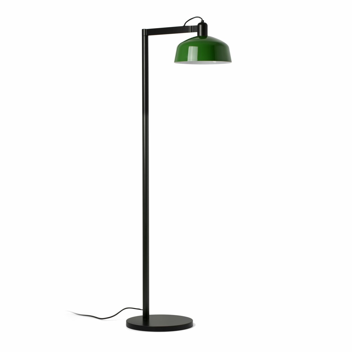 Tatawin Grøn gulvlampe Fra Faro Barcelona - Tatawin er en gulvlampe med en sort struktur og en gr&oslash;n metalsk&aelig;rm, der giver et fokuseret lys.