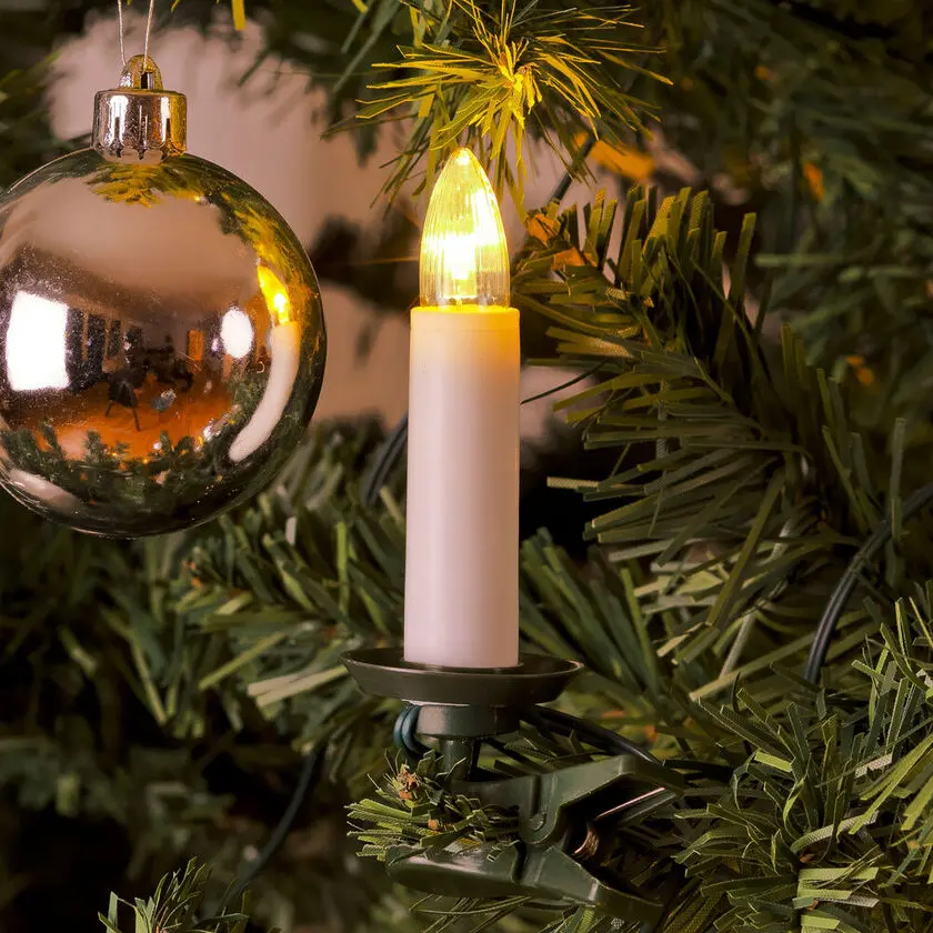 Juletræslys, varm hvid, 25LED, 20m Grøn Fra Konstsmide - Traditionel 19,2 m lang juletr&aelig;sbelysning med 25 varmhvide LED-lys, der spreder et bl&oslash;dt, atmosf&aelig;risk sk&aelig;r.