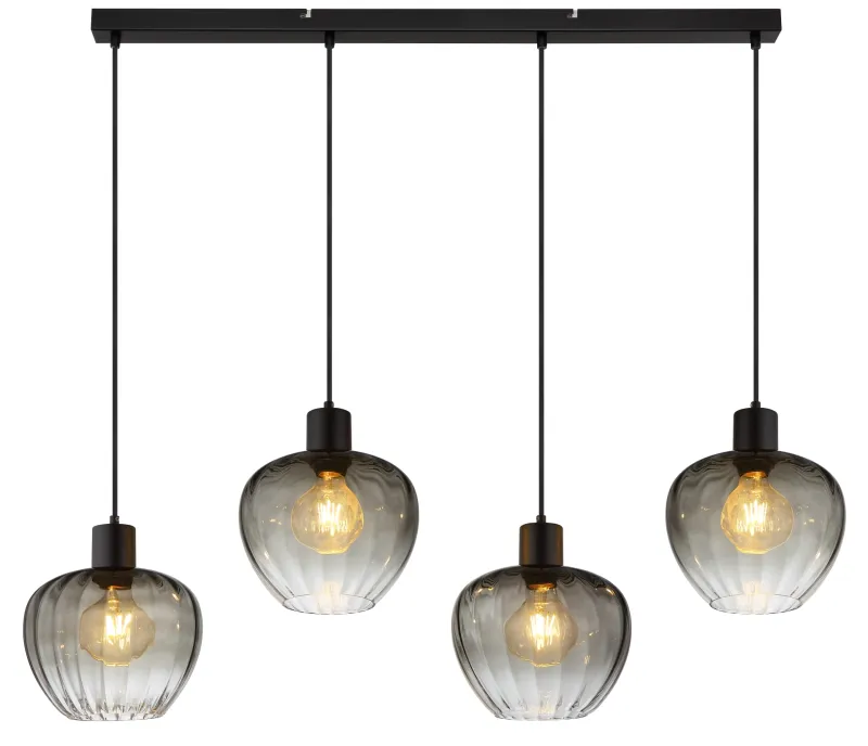 Toy 108cm Røgfarvet loftslampe Fra Globo Lighting - Med sin raka skena och fyra rundade r&ouml;kf&auml;rgade glaskupor med eleganta r&auml;fflor tillf&ouml;r denna lampa en modern och sofistikerad touch till ditt hem.