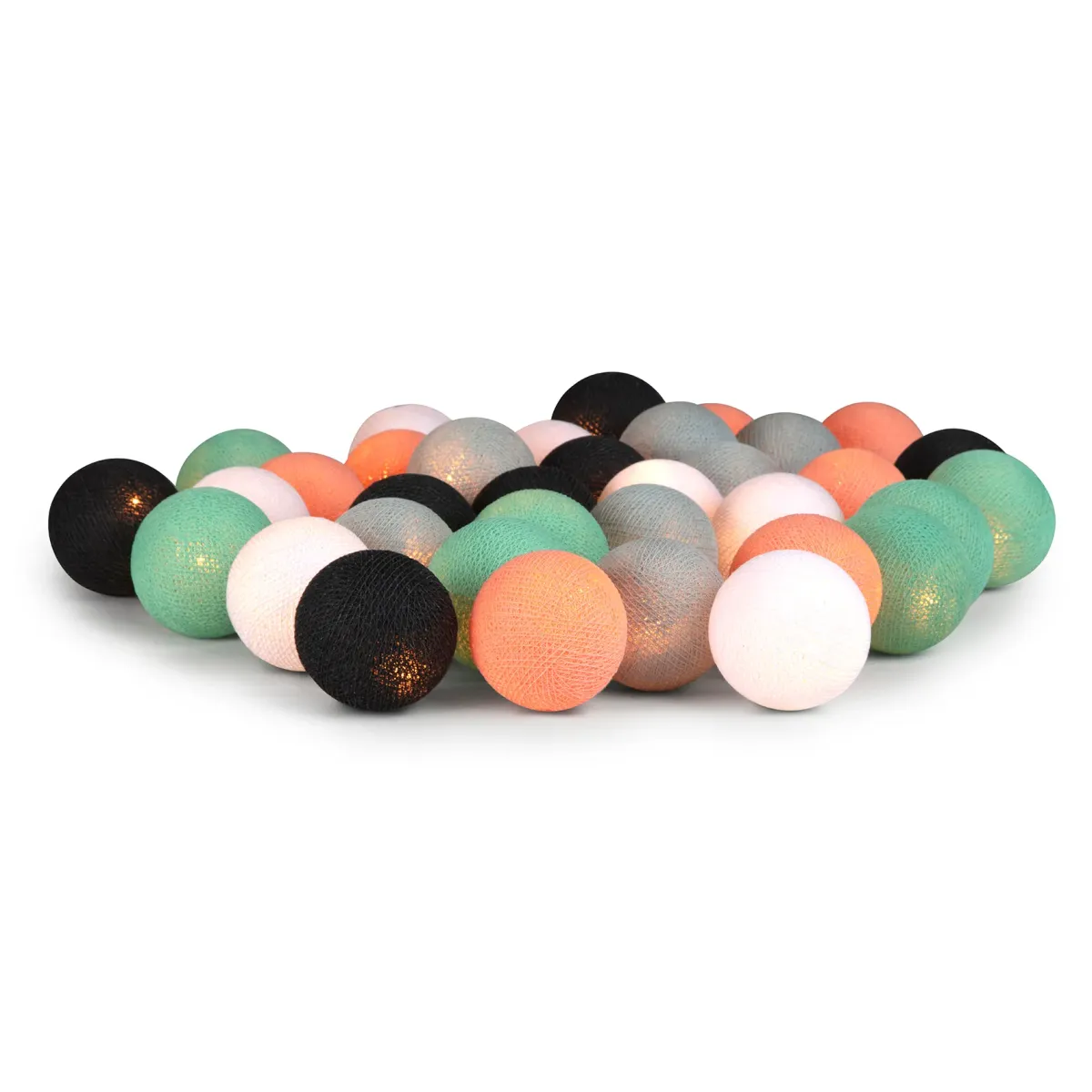 Irislights Endless Summer 20-lights Flerfarvet Fra Irislights - Lysk&aelig;den best&aring;r af en plastikledning med fine h&aring;ndlavede kugler i bomulds- og polyestertr&aring;d, der skinner et fint lys igennem, n&aring;r den er revet i stykker.