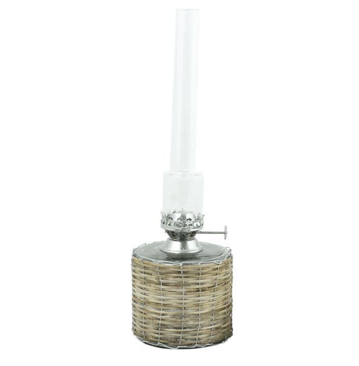 Basket-style kerosene lamp big Brun Fra Strömshaga - Lige petroleumslampe i glas og flet kurv og br&aelig;nder i nikkel.