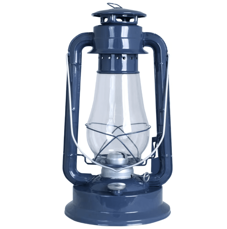 Storm Lantern big Blå Fra Strömshaga - En lanterne i klassisk design, der passer perfekt i b&aring;dehuset, p&aring; torpet eller til strandhanget for maksimal hyggelig stemning.