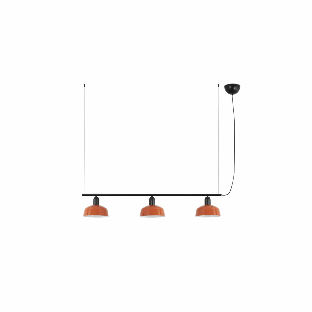 Tatawin 100cm Rød-orange loftslampe Fra Faro Barcelona - Tatawin er en loftspendel med en sort struktur og en r&oslash;d-orange metalsk&aelig;rm, der giver et fokuseret og stilfuldt lys.