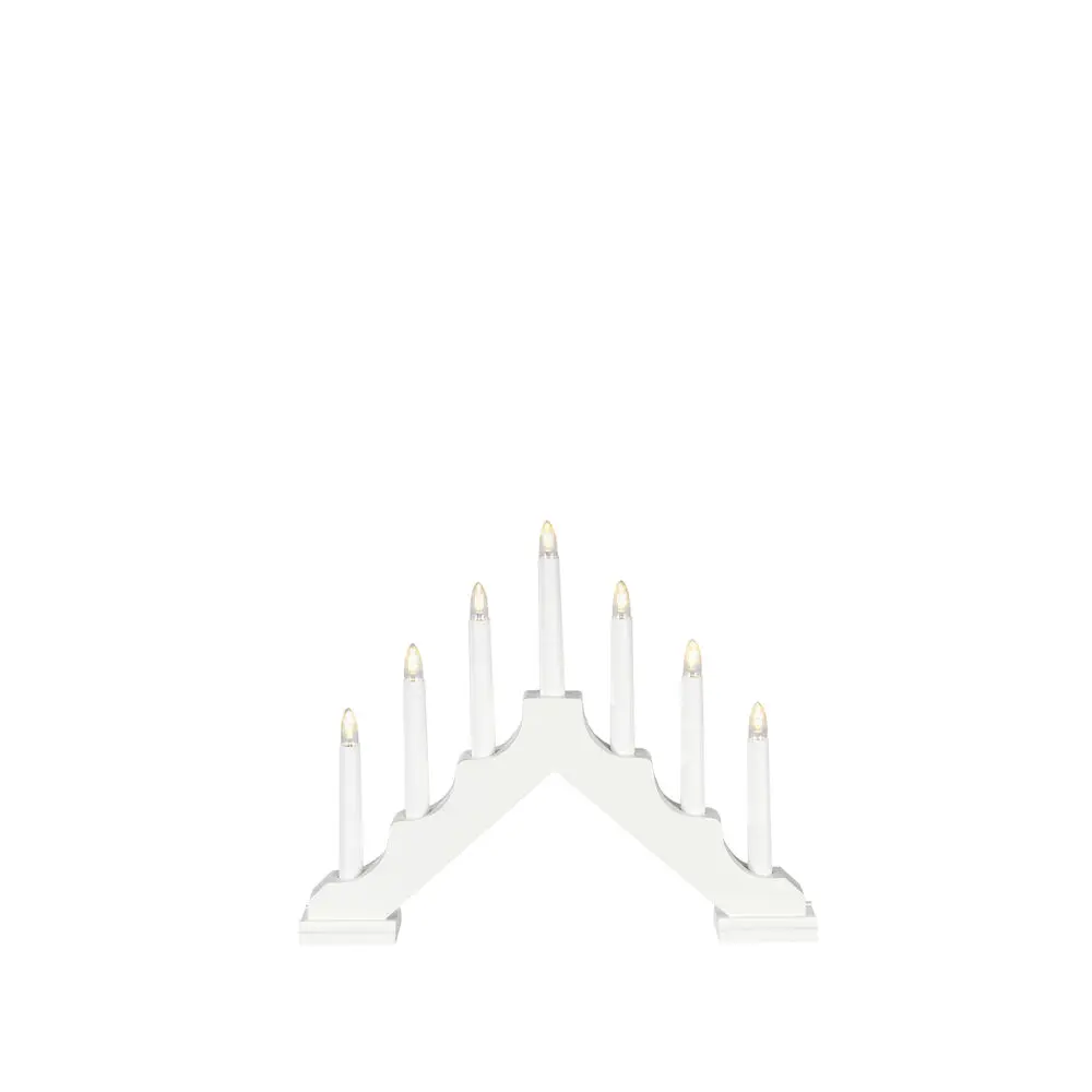 Candelabra 7 Lights Hvid Fra Konstsmide - Den klassiske form med syv lys passer perfekt i b&aring;de sm&aring; og store rum.
