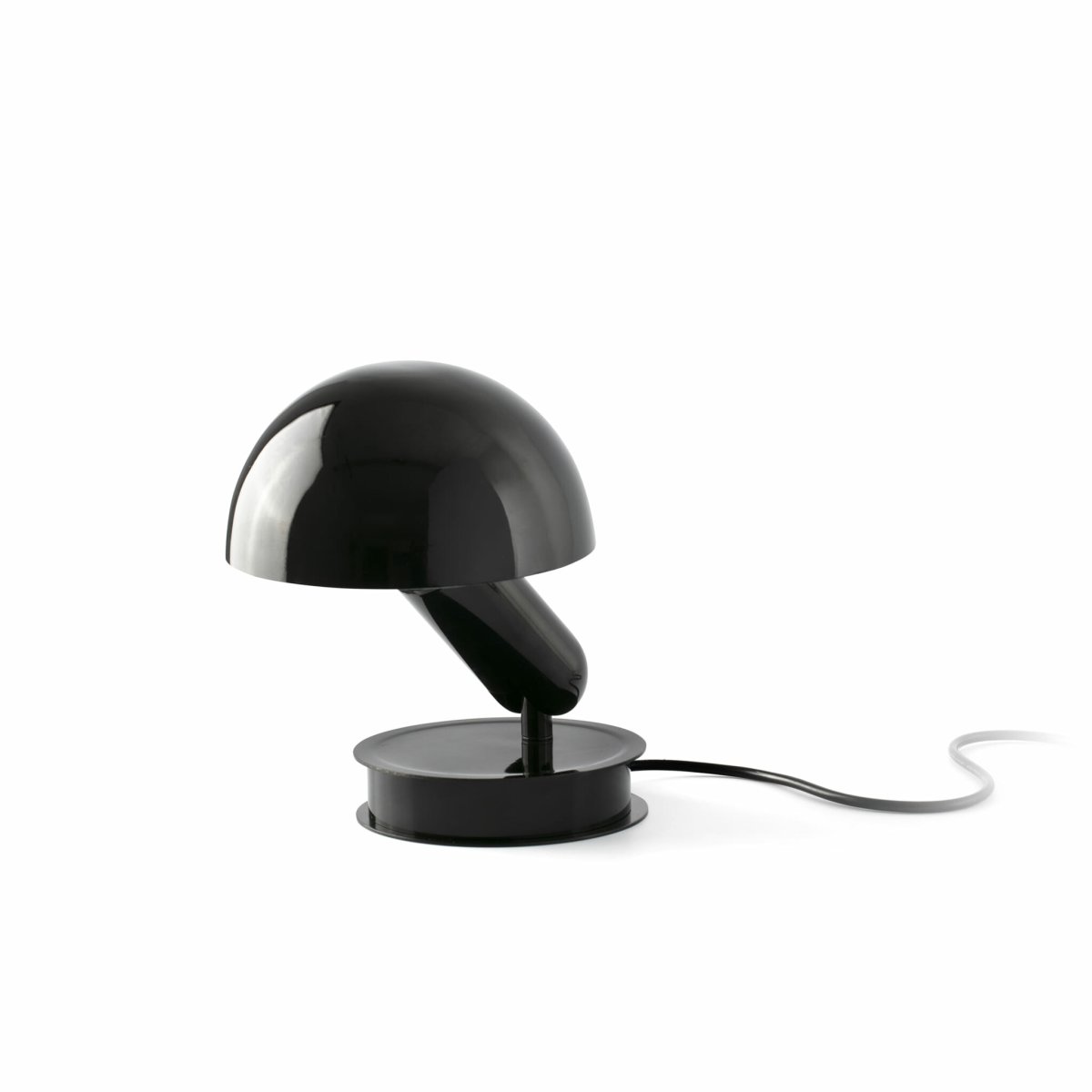 Bela 24cm Sort skrivebordslampe Fra Faro Barcelona - Takket v&aelig;re dens smarte klemmefunktion kan den nemt fastg&oslash;res til hovedg&aelig;rder, hylder eller skriveborde - perfekt til b&aring;de arbejde og afslapning.
