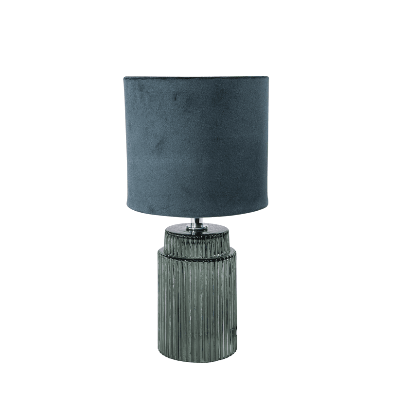 Johanna 28cm Grøn bordlampe Fra Pixie Design - Johanna bordlampe har en smuk kombination af glas og tekstil, der giver en elegant og sofistikeret følelse.