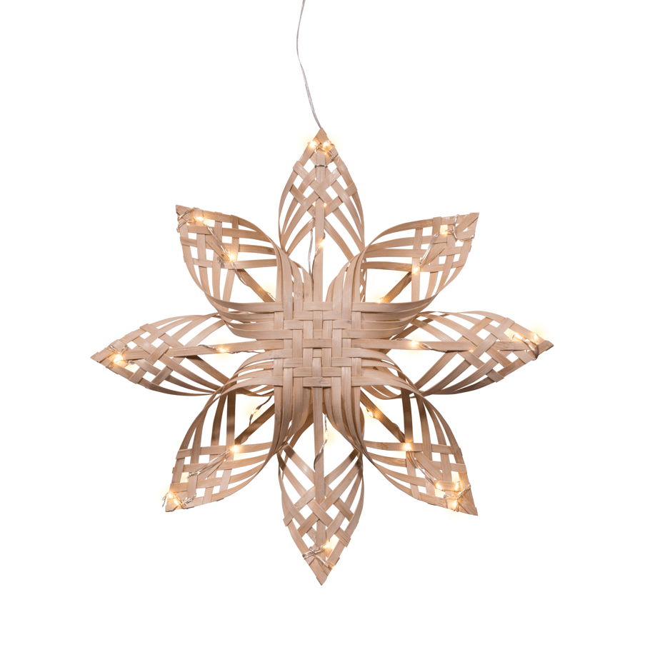 Bambu Ø40 Natur Fra Pixie Design - Udstyret med LED, der har varmt hvidt lys, timer og en praktisk lysdæmper med fire lysniveauer, der styres direkte fra stikkontakten, er styringen perfekt til at skabe en hyggelig stemning i juletiden eller som dekorativ belysning året rundt.