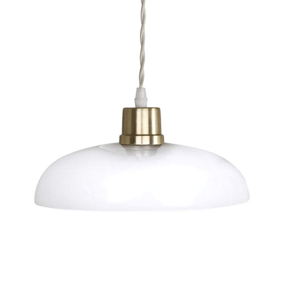 Sofia Ø25 Hvid loftslampe Fra Strömshaga - Bem&aelig;rk venligst: Da lamperne er mundbl&aelig;ste og lavet af genbrugsglas, kan der forekomme farveskift og sm&aring; "glimt".