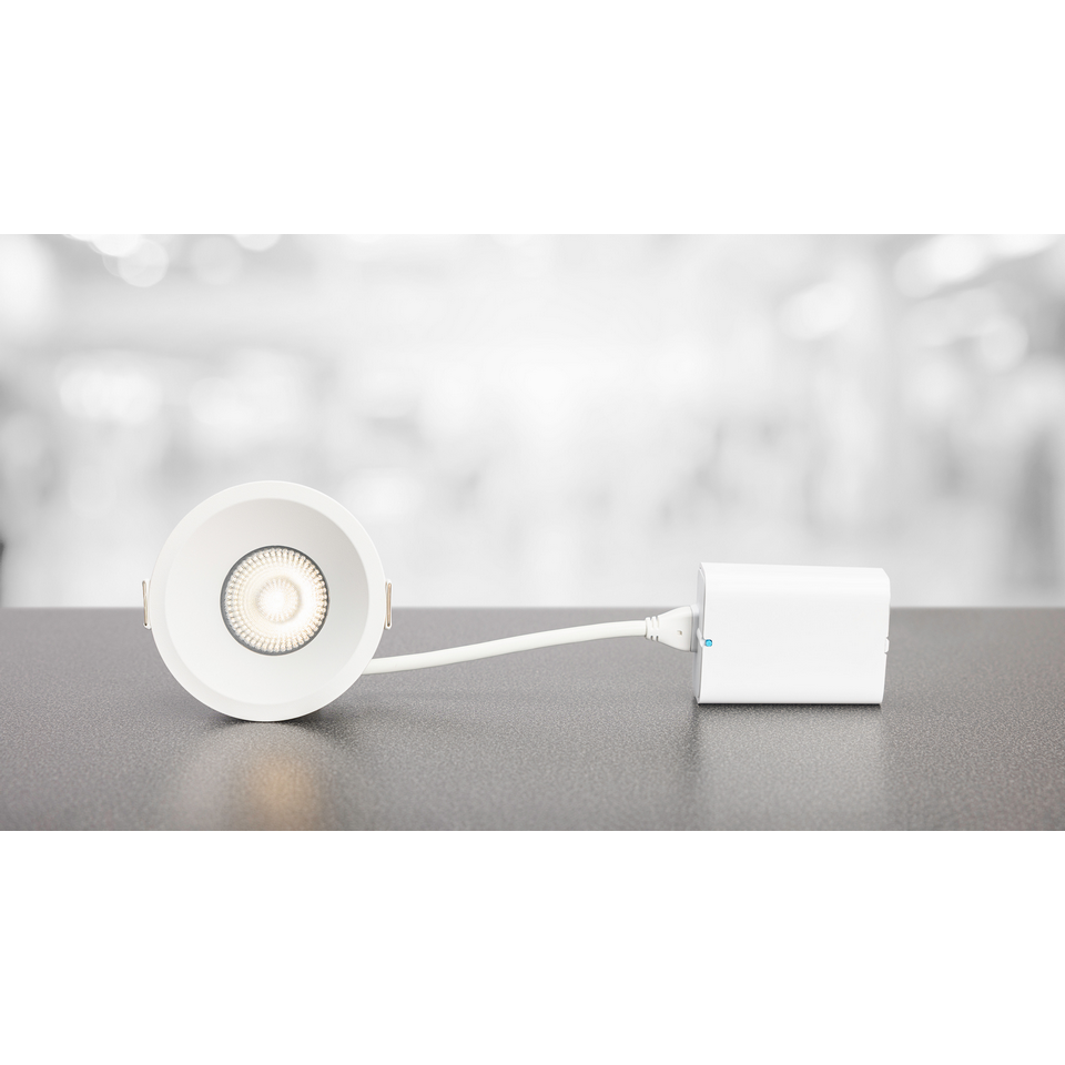 Downlight DWN-02 6P Hvid Fra Plejd - DWN-02 har justerbar farvetemperatur og kan indstilles til en fast temperatur eller d&aelig;mpes til varm hvid.
