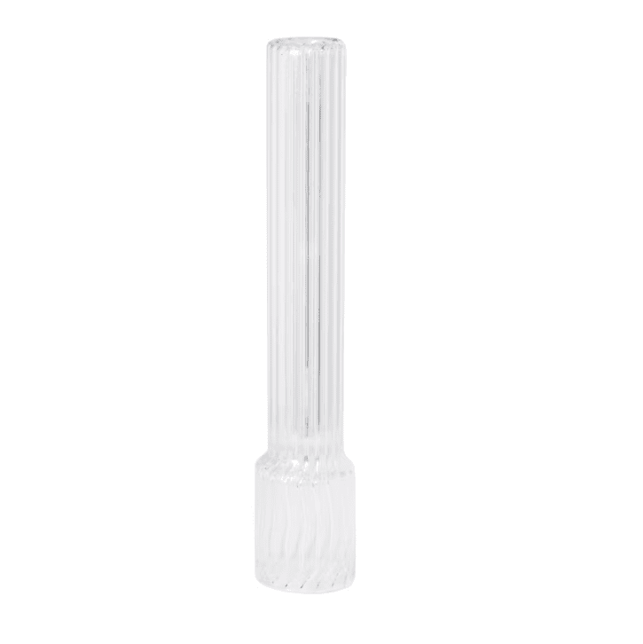 Lamp Chimney Gennemsigtig Fra Strömshaga - Br&aelig;nderr&oslash;ret m&aring;ler cirka 40-42 mm i diameter, dimensionerne kan variere, men uanset hvad passer det til Str&ouml;mshagas petroleumslamper i serierne Rak Stor, Majken Stor og Majken Mellan, Linn&eacute; Stor og Elisabeth Kvadrat.