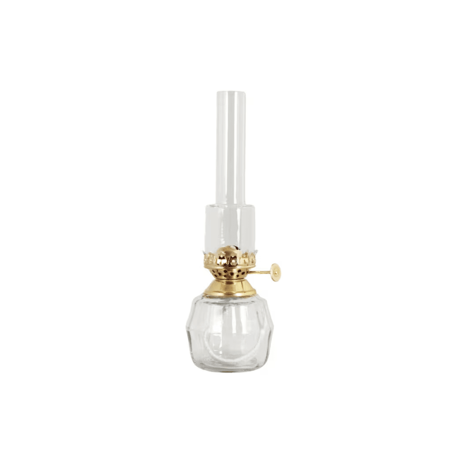 Kerosene Lamp Britta Small Gennemsigtig Fra Strömshaga - Br&aelig;nder i klart glas og br&aelig;nder i messing.