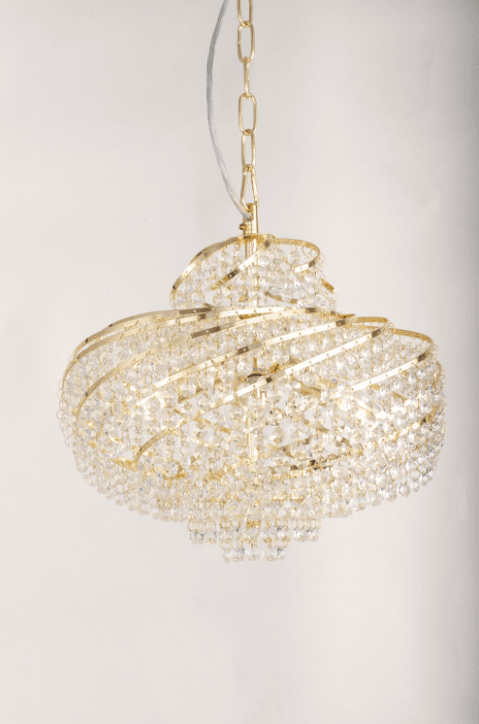 Isabelle Ø40 Guld krystal Fra Norrsken Design - Krystallysekronen Isabelle i guld er en imponerende og sofistikeret belysningsløsning til den stilbevidste.
