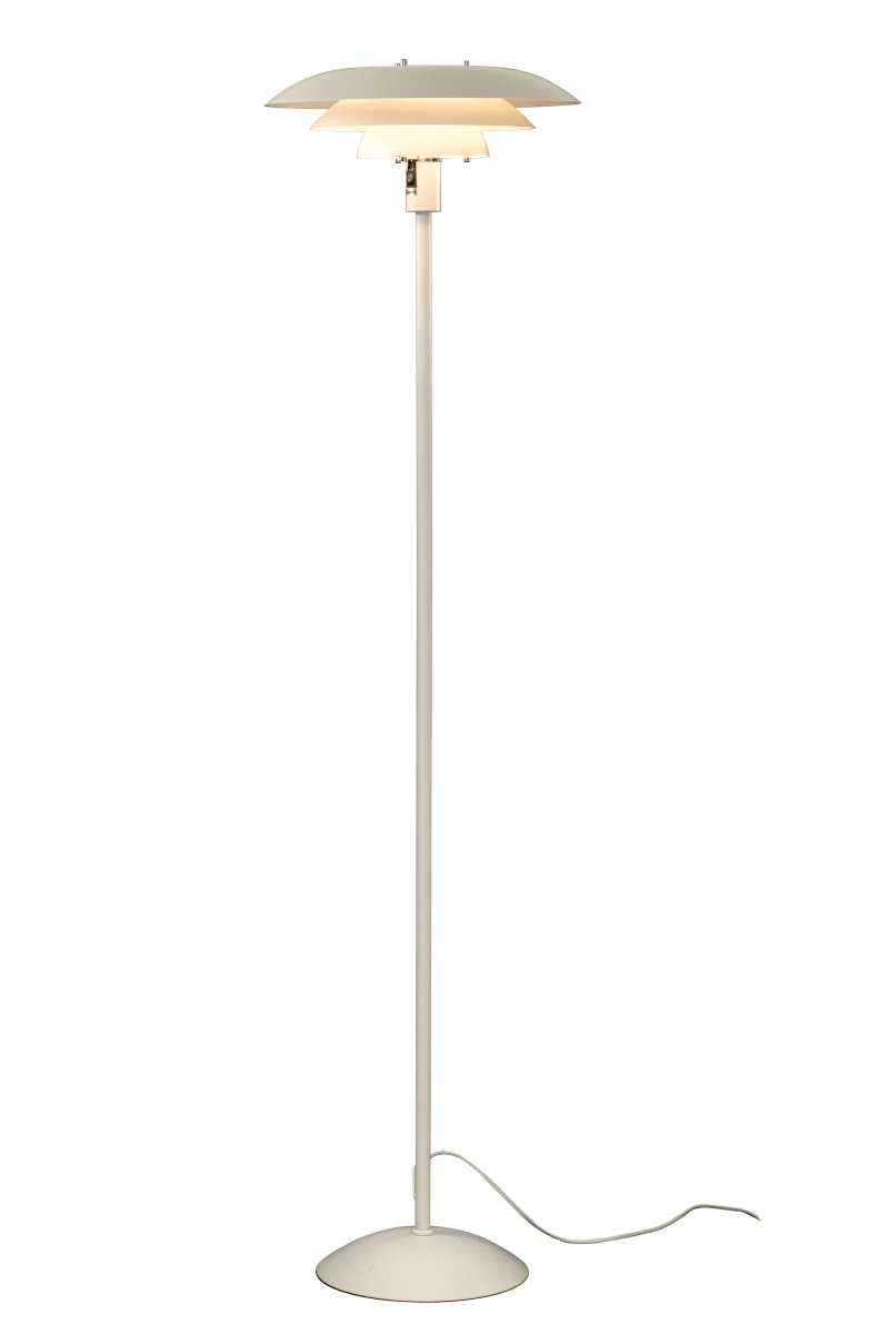 Epsilon Hvid gulvlampe Fra Aneta Lighting - Epsilon gulvlampen har et klassisk design med hvide metalsk&aelig;rme i tre niveauer, der spreder lyset behageligt og forhindrer bl&aelig;nding.