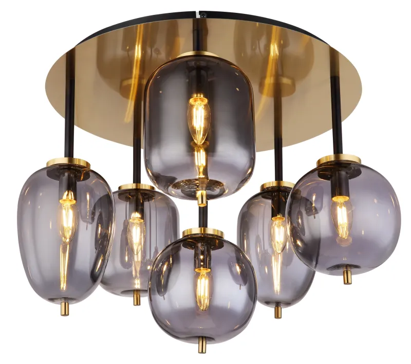 Blacky Ø63 Messing plafond Fra Globo Lighting - Lampan &auml;r utrustad med 6st r&ouml;kf&auml;rgade glaskupor i olika former, som h&auml;nger fr&aring;n taket p&aring; mattsvarta st&auml;nger f&auml;sta vid en m&auml;ssingsf&auml;rgad bas.