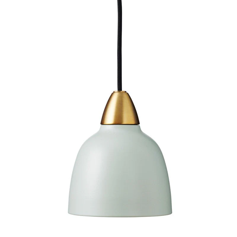 Urban Mini Ø15 Lysegrøn loftslampe Fra Superliving - Urban Mini er den perfekte løsning til dem, der leder efter kompakt, men elegant belysning.