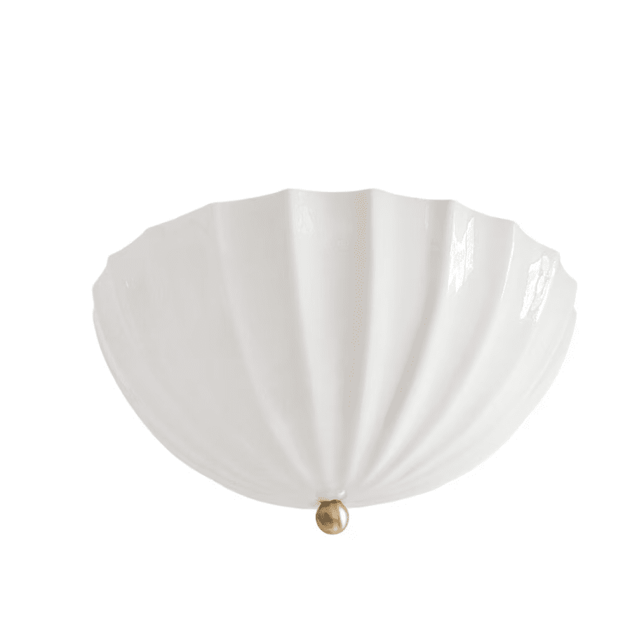 Irma Ø30 Hvid plafond Fra Strömshaga - Da lamperne er mundbl&aelig;ste og lavet af genbrugsglas, er der naturlige farvevariationer og sm&aring; m&aelig;rker i glasset, almindeligvis kendt som "glimt".