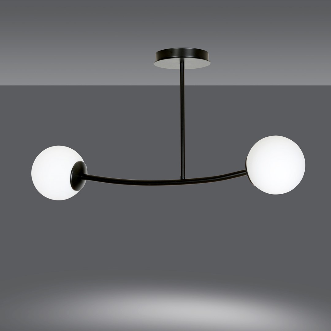 Halldor 80cm Sort plafond Fra Emibig Lighting - Det g&oslash;r sig s&aelig;rligt godt i stuen eller gangen, hvor det skaber en unik og indbydende atmosf&aelig;re.