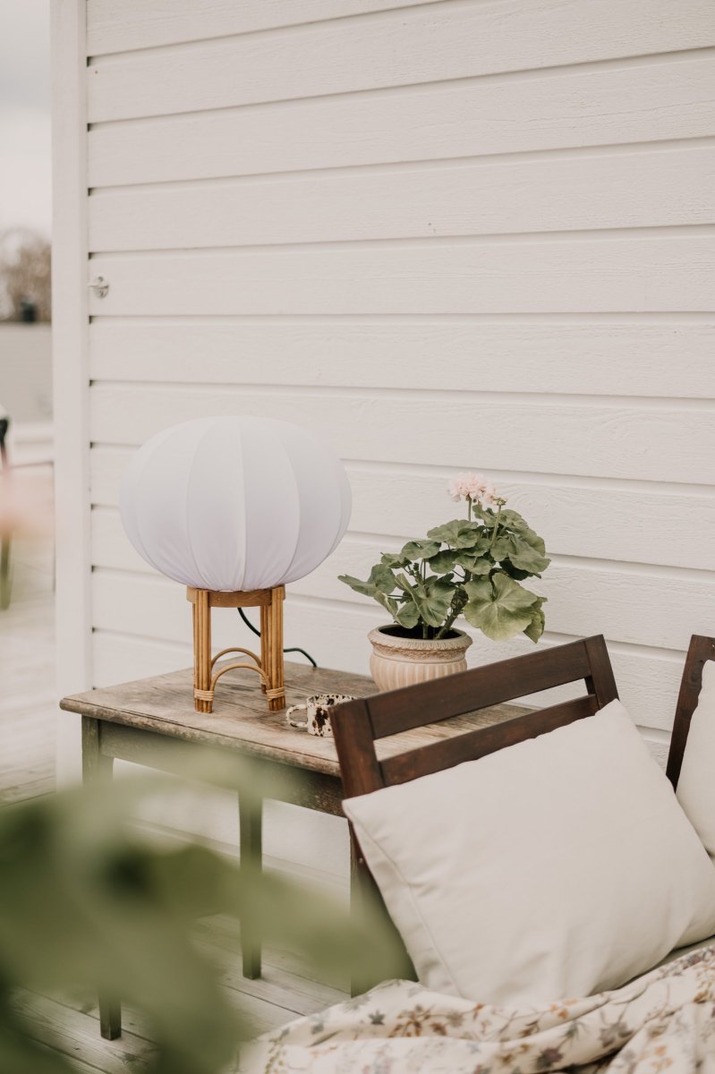 Fiji 47cm Natur gulvlampe Fra Globen Lighting - Det er n&oslash;dvendigt at opn&aring; IP44-klassificering s&aring; l&aelig;ngden af det kabel, der bruges af denne standard.