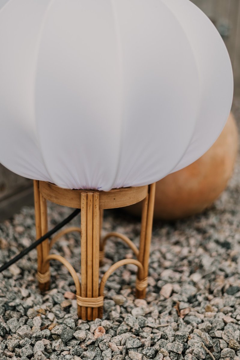 Fiji 47cm Natur gulvlampe Fra Globen Lighting - Det er n&oslash;dvendigt at opn&aring; IP44-klassificering s&aring; l&aelig;ngden af det kabel, der bruges af denne standard.