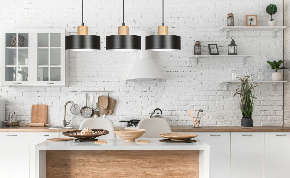 Torin 80cm Sort loftslampe Fra Emibig Lighting - Torin er en moderne serie af loftslamper med en enkel form og stilfuldt design &ndash; en model, der passer ind i n&aelig;sten alle typer interi&oslash;r.
