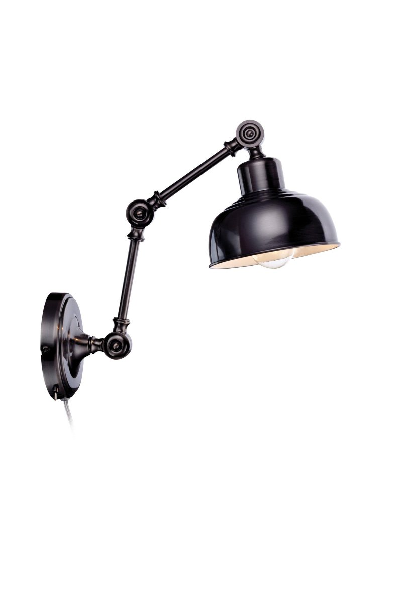 Grimstad 48cm Antik grå væglampe Fra Markslöjd - Praktisk og klassisk væglampe i antikfarvet metal med flere justerbare led for optimal tilpasning.