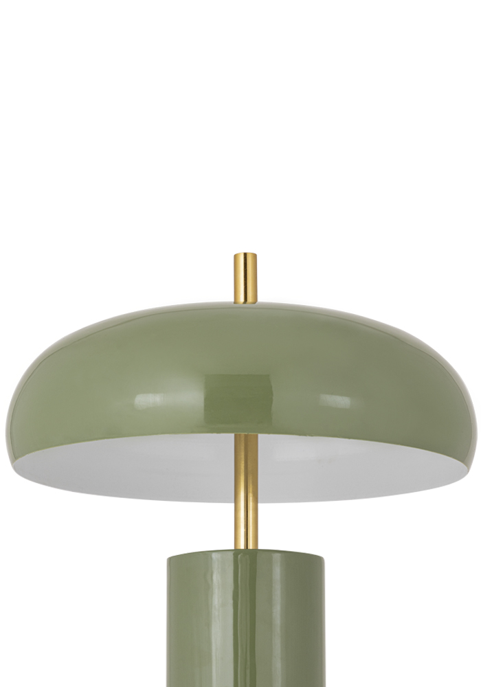 Lex 40cm Grøn bordlampe Fra Alde & Lind - Lex er en moderne bordlampe i metal med en mat grøn farve og en højglans, emaljelignende finish.